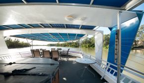 Top deck on Loud Whisper Houseboat moored at Customs House Houseboat Marina